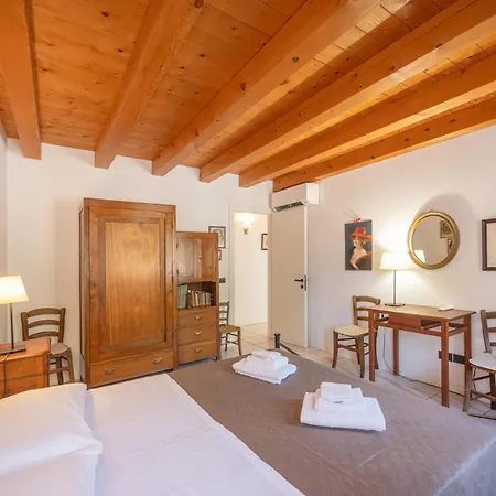 Apartmentsgarda - Ca' Capre بيت للعطل غارْدا